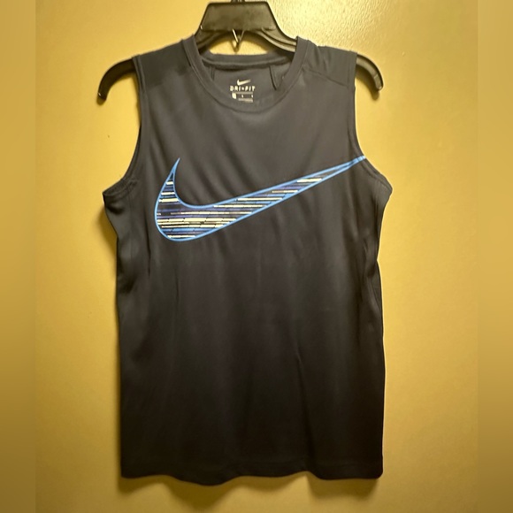 Nike Other - NWT boys training drift sleeves shirt